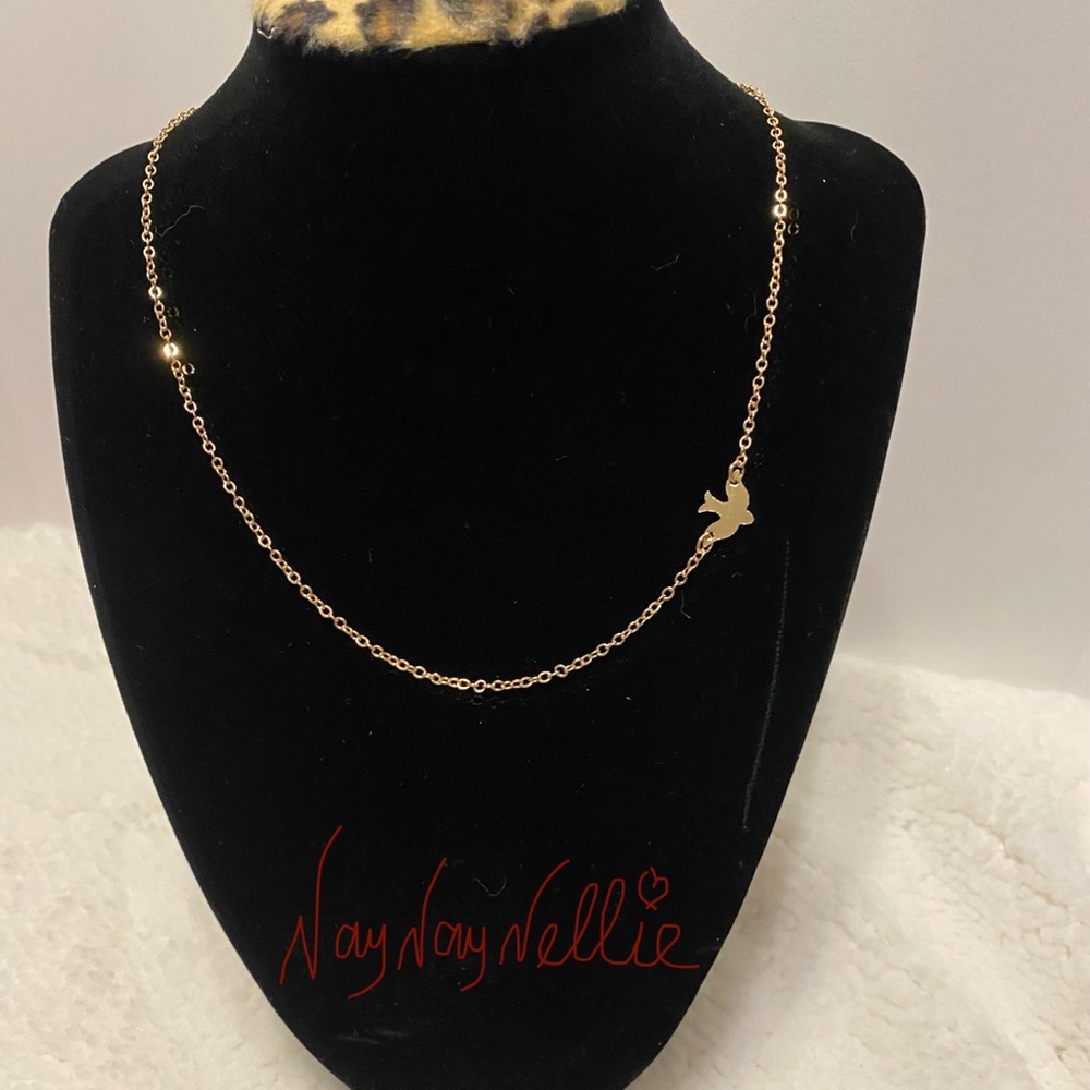 Dainty dove necklace